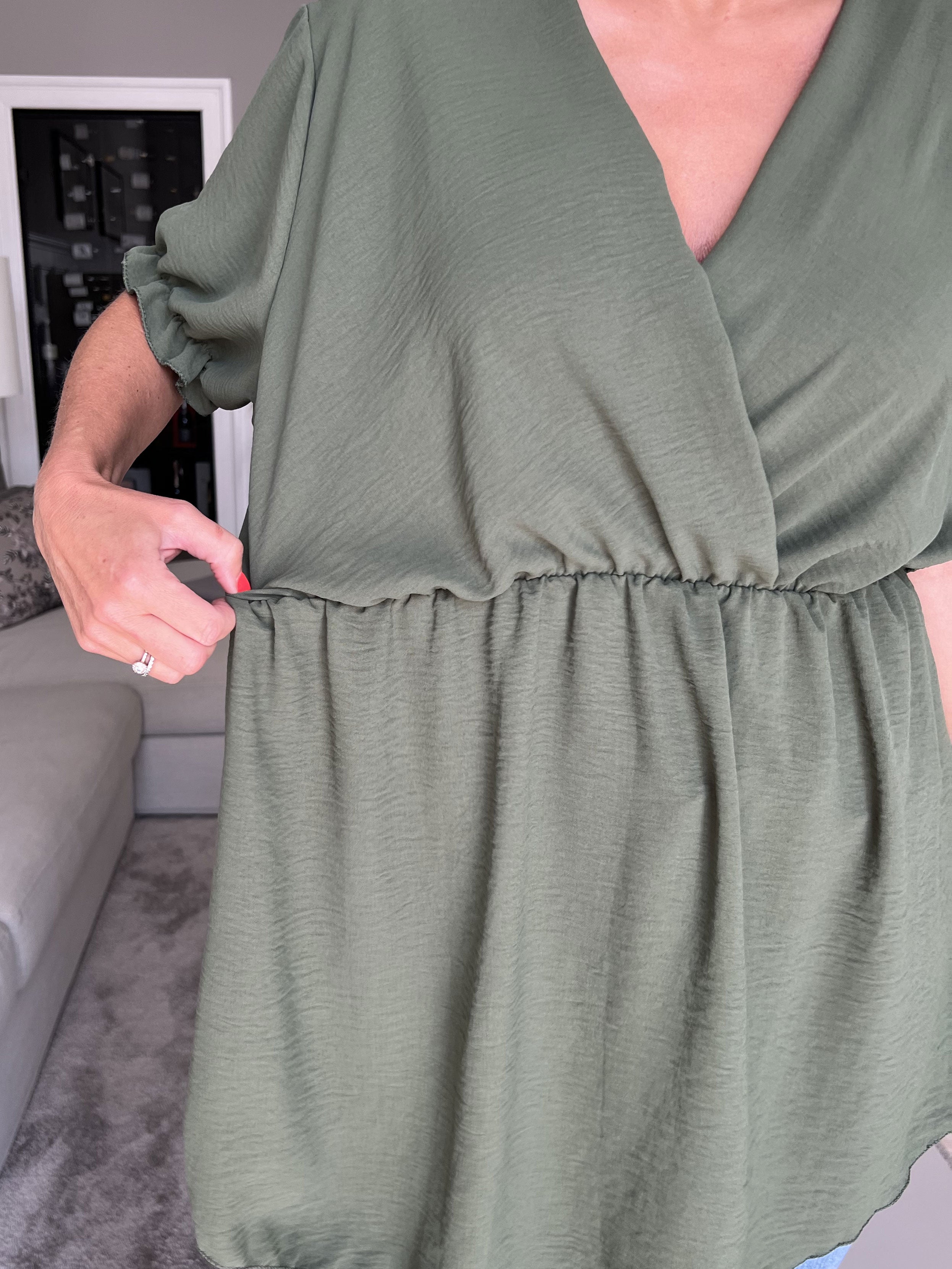 Yda Plain Short Sleeve - Sød bluse med elastik i taljen